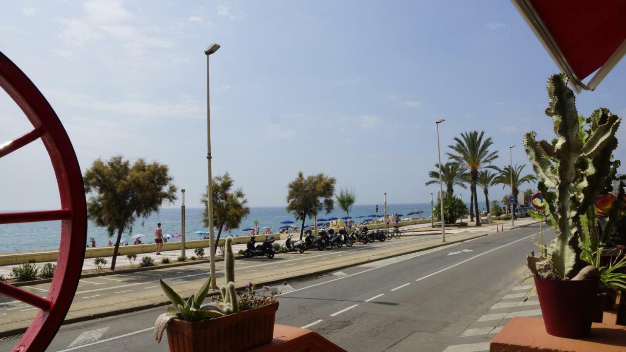 Blanes Beach Apartment Екстериор снимка